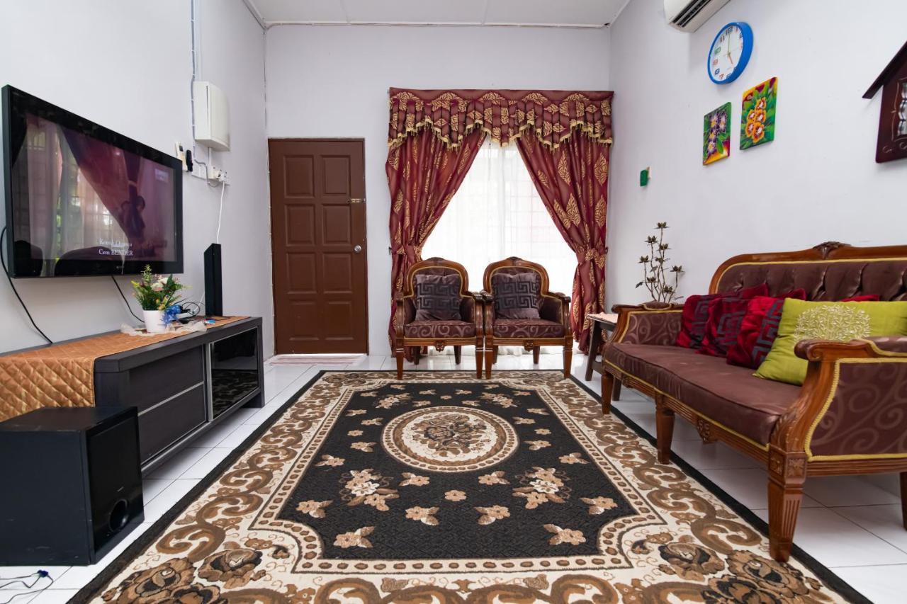 Tamu Nor Homestay Куантан Экстерьер фото