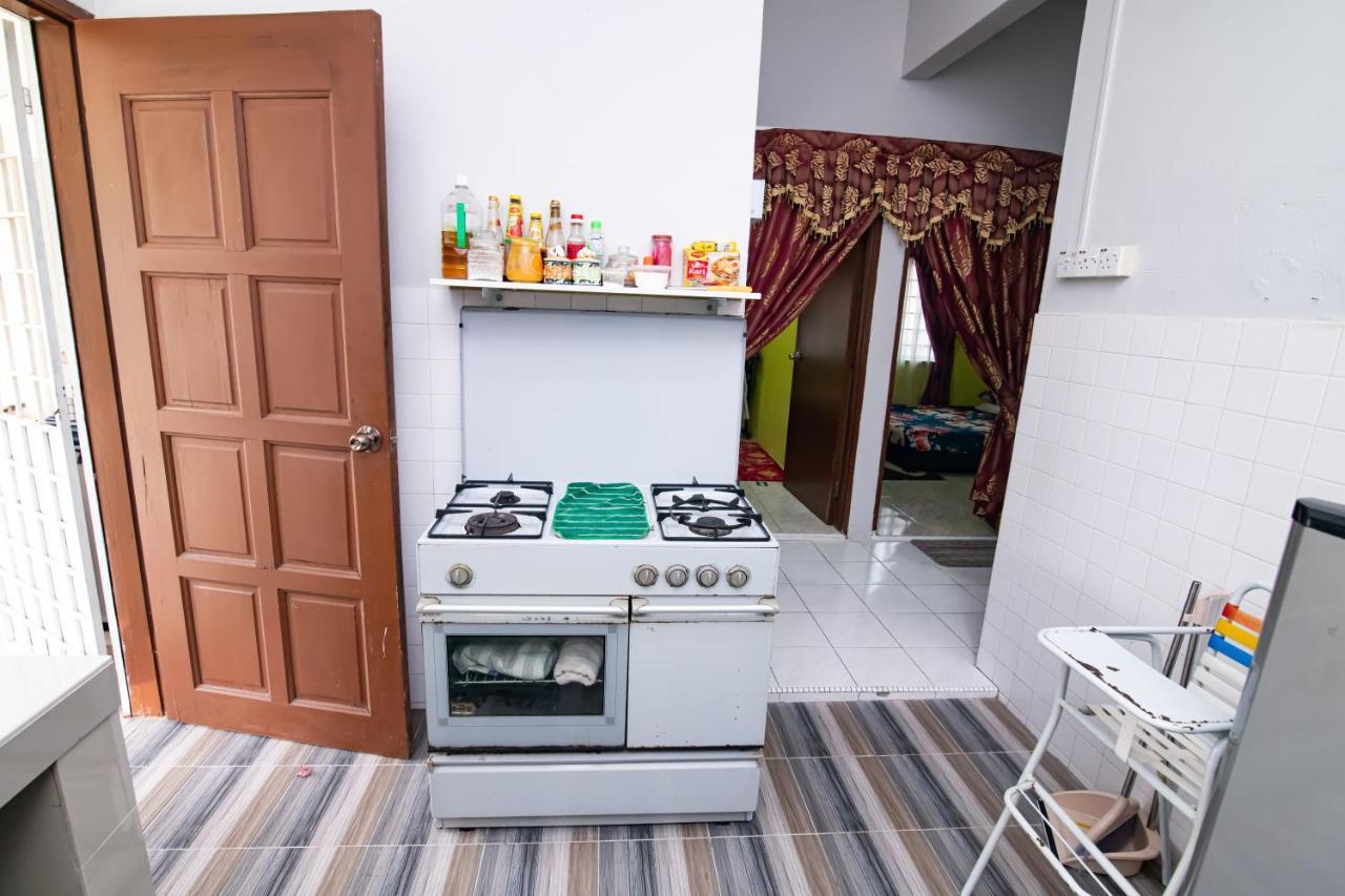 Tamu Nor Homestay Куантан Экстерьер фото